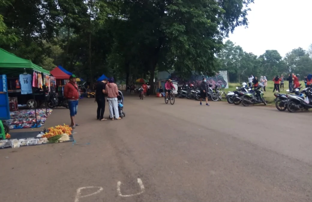 PPKM Diperpanjang, Pedagang: Kalau Saya Ga Dagang, yang Ngasih Makan Anak Istri Tiap Harinya Siapa? ppkm di subang