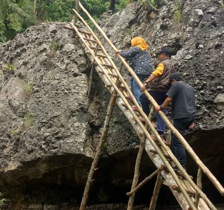 Objek wisata Cukang Rahong