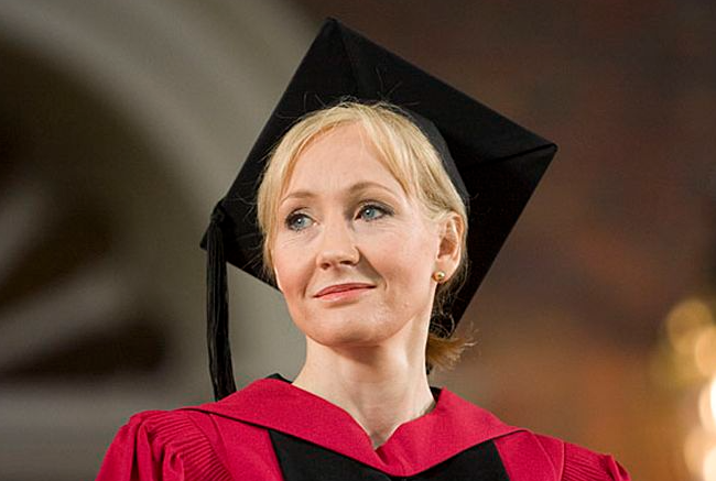 Pidato JK Rowling di Harvard: Tak Perlu Sihir, Manusia Bisa Berempati dengan Imajinasi