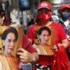 Rakyat Myanmar Turun ke Jalan Melawan Kudeta: Bebaskan Pemimpin Kami!