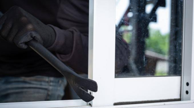 Maling Spesialis Congkel Jendela Rumah di Subang Diringkus Polisi