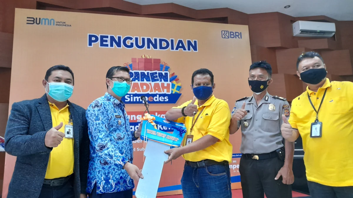 Undian Panen Hadiah Simpedes: Icem Nasabah BRI Unit Tanjung Dapat Hadiah Mobil All New Ertiga