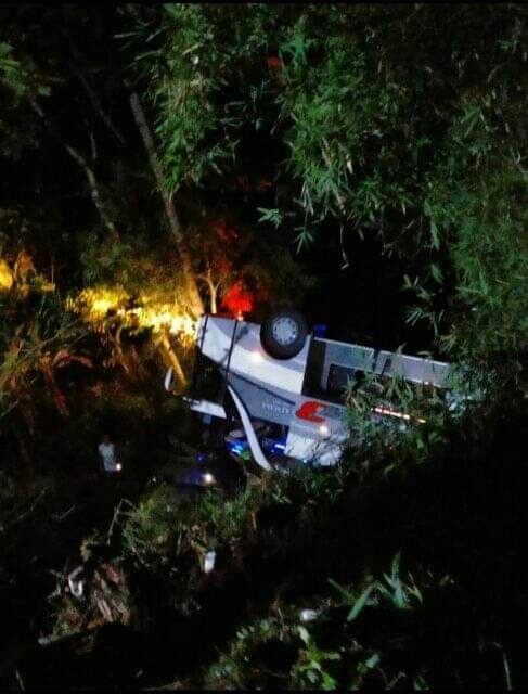 6 Orang Masih Terjepit di Dalam Bus, Petugas Masih Lakukan Evakuasi