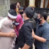 bangun tembok didepan rumah di purwakarta