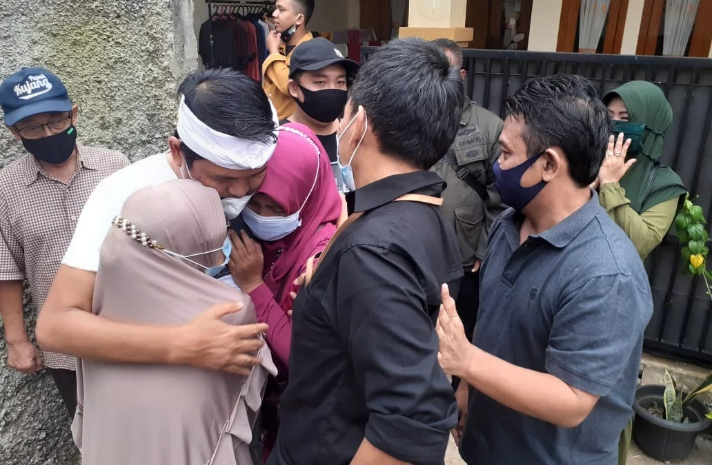 bangun tembok didepan rumah di purwakarta