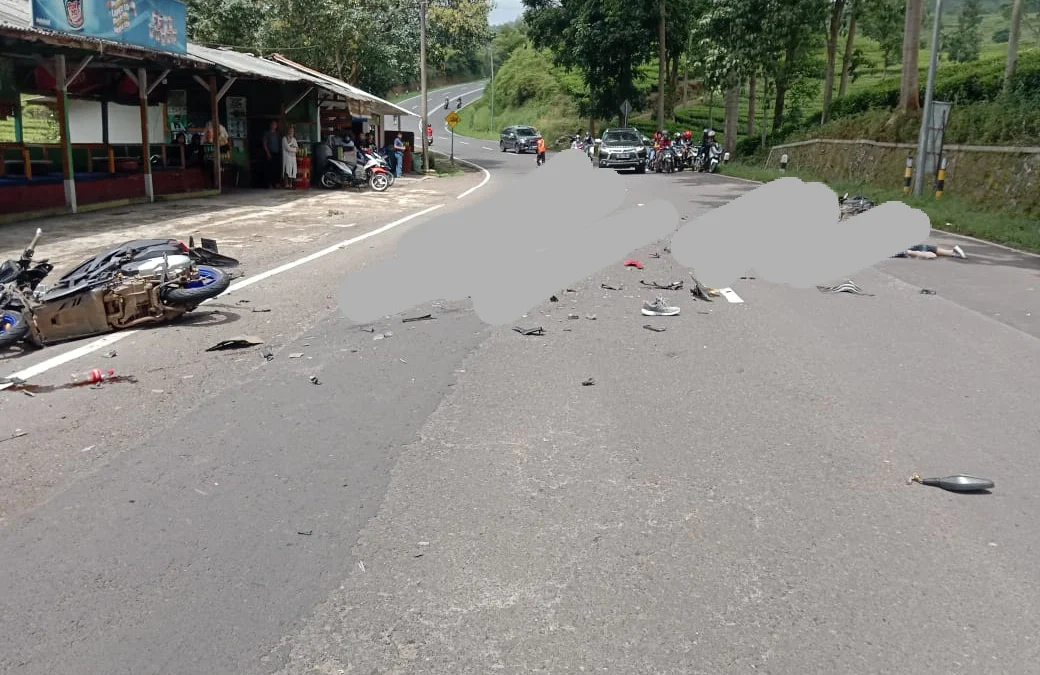 Pemotor Kecelakaan di Gracia Ciater, Dua Orang Luka-luka Satu Orang Patah Tulang