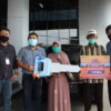 Sumringah, Icem Bawa Pulang Satu Unit Mobil Ertiga Sebagai Grand Prize Panen Hadiah Simpedes