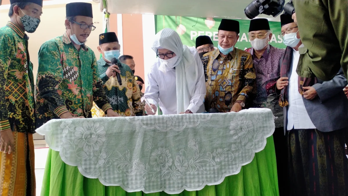 KH Hasan Bisri Syafi’