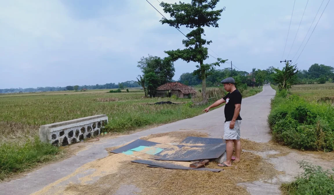 Jembatan Ambrol Akses Pagaden Barat- Subang Terganggu