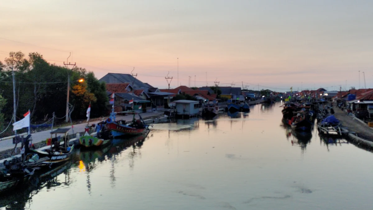 Limbah Kapal FSRU Diduga Bocor Akibatnya Area Tangkap Ikan Menyempit