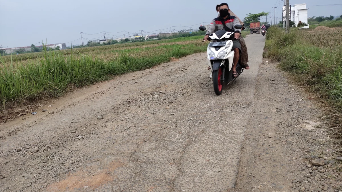 Kebut Perbaikan Jalan Rusak, Sabtu Minggu Tetap Bekerja