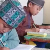 Santri Dibimbing Hapal dan Khatam Alquran