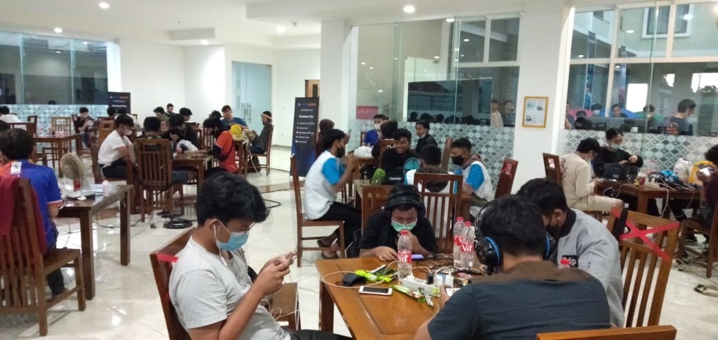 YUSUP SUPARMAN/PASUNDAN EKSPRES JARING ATLET: Peserta antusias mengikuti E-Sport tournament digelar di Hotel Nalendra Plaza akhir Maret lalu. Dalam waktu dekat ini akan digelar Subang Jawara E-Sport Tournament.