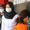 Ibu Jual Anak