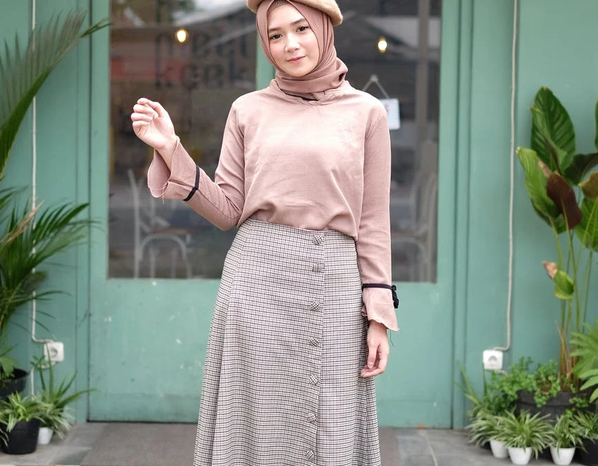 OOTD Hijab Rok Kekinian dan Casual untuk Bulan Puasa dan Lebaran