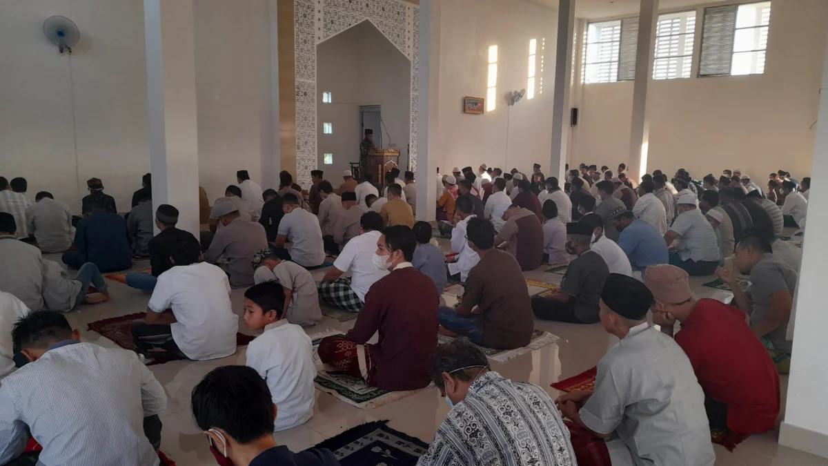 Tak Gelar Salat Idul Fitri di Alun-alun, Warga Subang Tetap Antusias Salat di Masjid Lingkungan Masing-masing