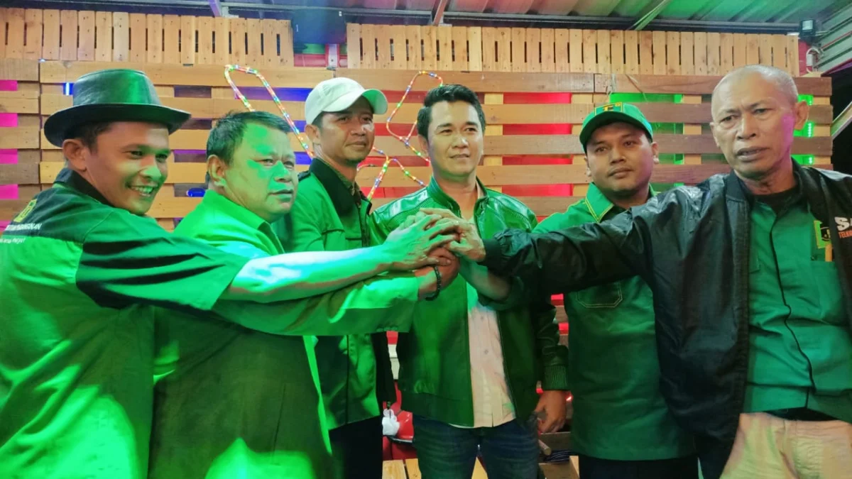 Ketua PAN Asep Rohman Dimyati dan Kader PDIP Dede Warman Berlabuh di PPP