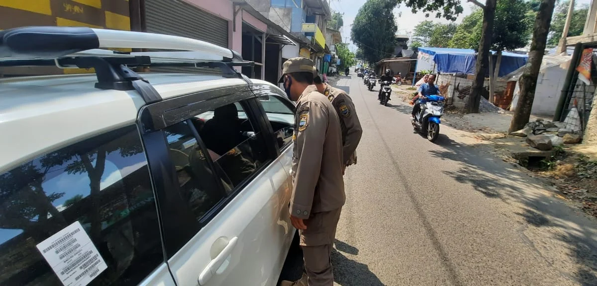 Warga Luar Bandung Jangan Berharap Bisa Piknik ke Lembang, Ini Kata Kasatpol PP