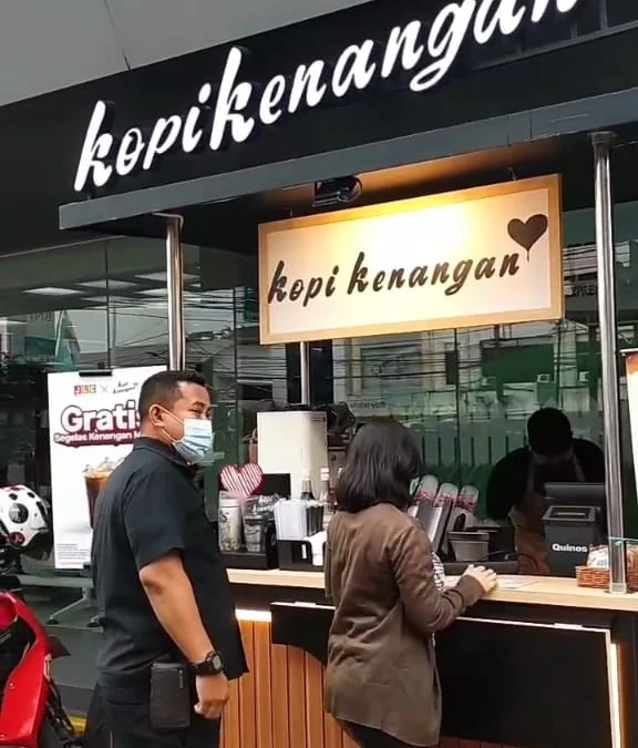 Mau Kopi Kenangan Gratis? Yuk Tukarkan Point JNE Loyalti Card (JLC) Sekarang