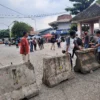 Pintu Masuk Terminal Klari Ditutup, Paguyuban Agen Bus Terminal Klari Marah