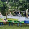 Hijaukan Bumi dan Lingkungan, FIFGroup Pamanukan Tanam Pohon Ketapang di Ciasem