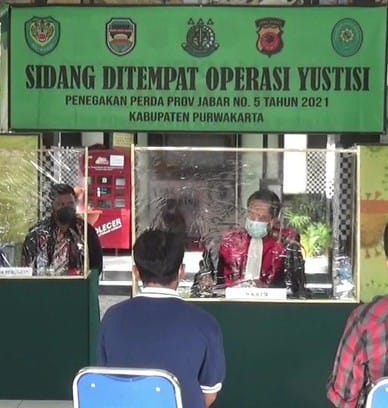 Melanggar PPKM Darurat, Minimarket di Purwakarta Didenda Rp3 Juta