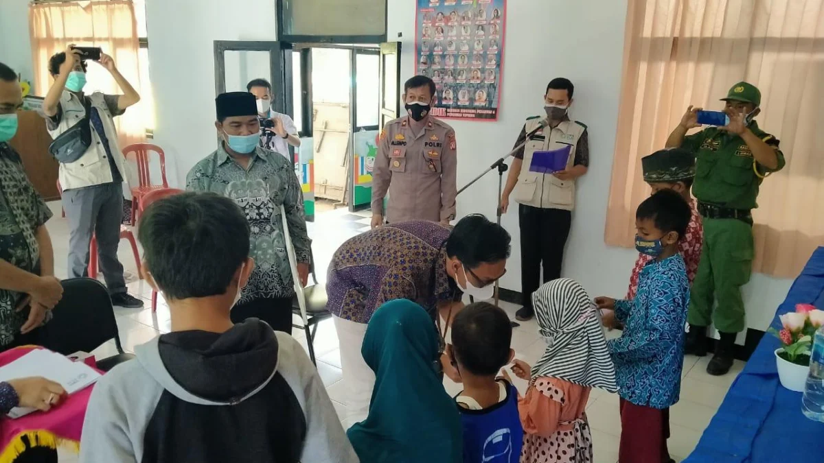 Tebar Senyum, YBM PLN UP3 Purwakarta Santuni 70 Anak Yatim dan Dhuafa