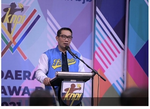 Gubernur Jawa Barat (Jabar) Ridwan Kamil saat membuka Musyawarah Daerah (Musda) XV Komite Nasional Pemuda Indonesia (KNPI) Provinsi Jabar 2021 di Hotel Harmoni, Kabupaten Garut, Rabu (25/8/2021) malam. (Foto: Pipin/Biro Adpim Jabar)