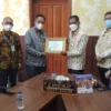 Lakukan Pencegahan dan Penanggulangan Covid-19, PT Taekwang Terima Penghargaan dari Kemenaker 