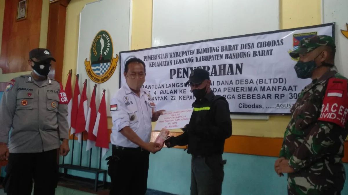 Warga Desa Cibodas Mendapat Bantuan BLT-DD Rp1.200.000