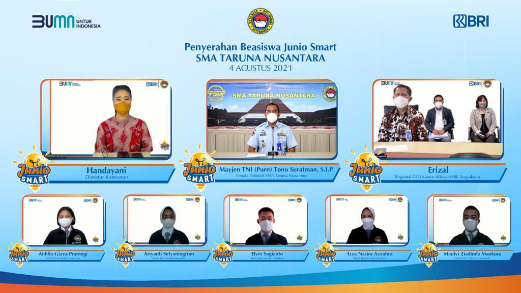 Persembahan Hari Anak Nasional, BRI Bagi Beasiswa Junio Smart Bagi Pelajar Persembahan Hari Anak Nasional, BRI Bagi Beasiswa Junio Smart Bagi Pelajar