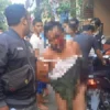Kepergok Curi Motor, Warga Cariu Babak Belur Dihajar Warga