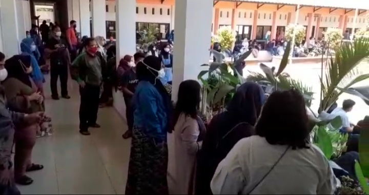 Ormas PROJO Minta Gugus Tugas Covid 19, Telusuri Kerumunan saat Vaksinasi umum di SMAN 2 Sadang