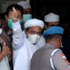 Adilkah? Banyak Kerumuman Massa, Cuma Habib Rizieq yang Didenda dan Penjara