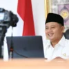 Wakil Gubernur Jawa Barat Uu Ruzhanul Ulum saat membuka Pelatihan dan Magang Virtual OPOP Provinsi Jabar Tahun 2021 dari Rumah Singgah Wakil Gubernur, Kabupaten Tasikmalaya, Senin (6/9/2021). (Foto: Aji Bagus Muharam/Biro Adpim Jabar)