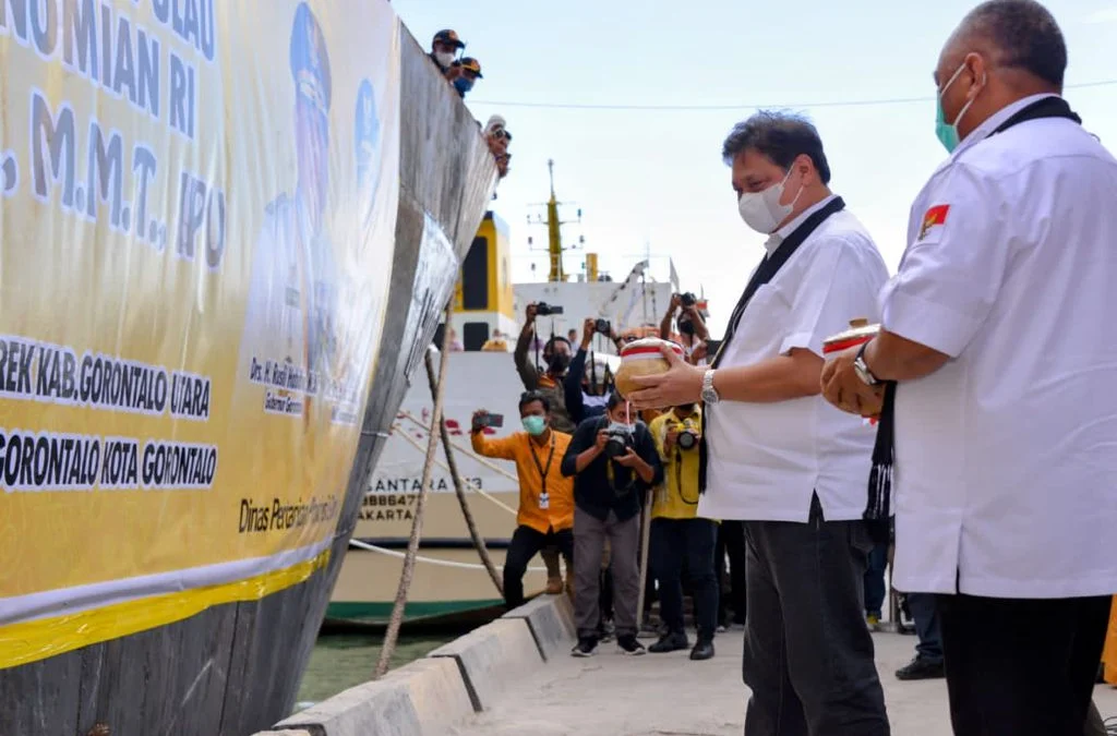 Airlangga Hartarto Melaunching Pengiriman 23.000 Ton Jagung Antar Pulau