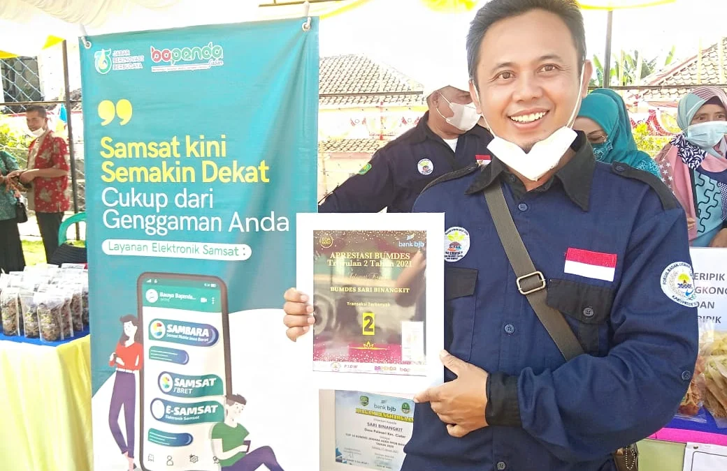 Terus Berkembang, PPOB Bumdes Sari Binangkit Terima Penghargaan Kategori Gold dari Bank BJB