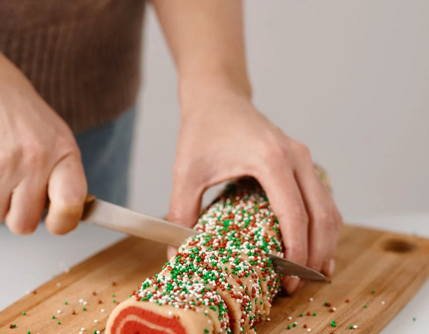 Anti Gagal, Resep Rainbow Roll Cake Bolu Gulung nan Manis