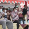 Gubernur Jawa Barat (Jabar) Ridwan Kamil saat meresmikan Alun-Alun Aimas di Kabupaten Sorong, Papua Barat, Jumat (1/10/2021). (Foto: Yogi Prayoga S./Biro Adpim Jabar)