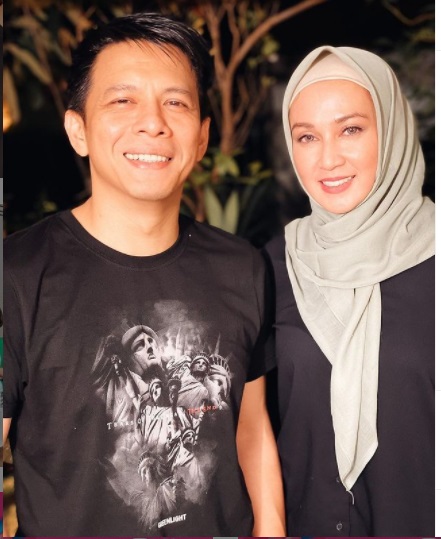 Profil Dina Lorenza, yang Dido'akan Netizen Berjodoh dengan Ariel Noah