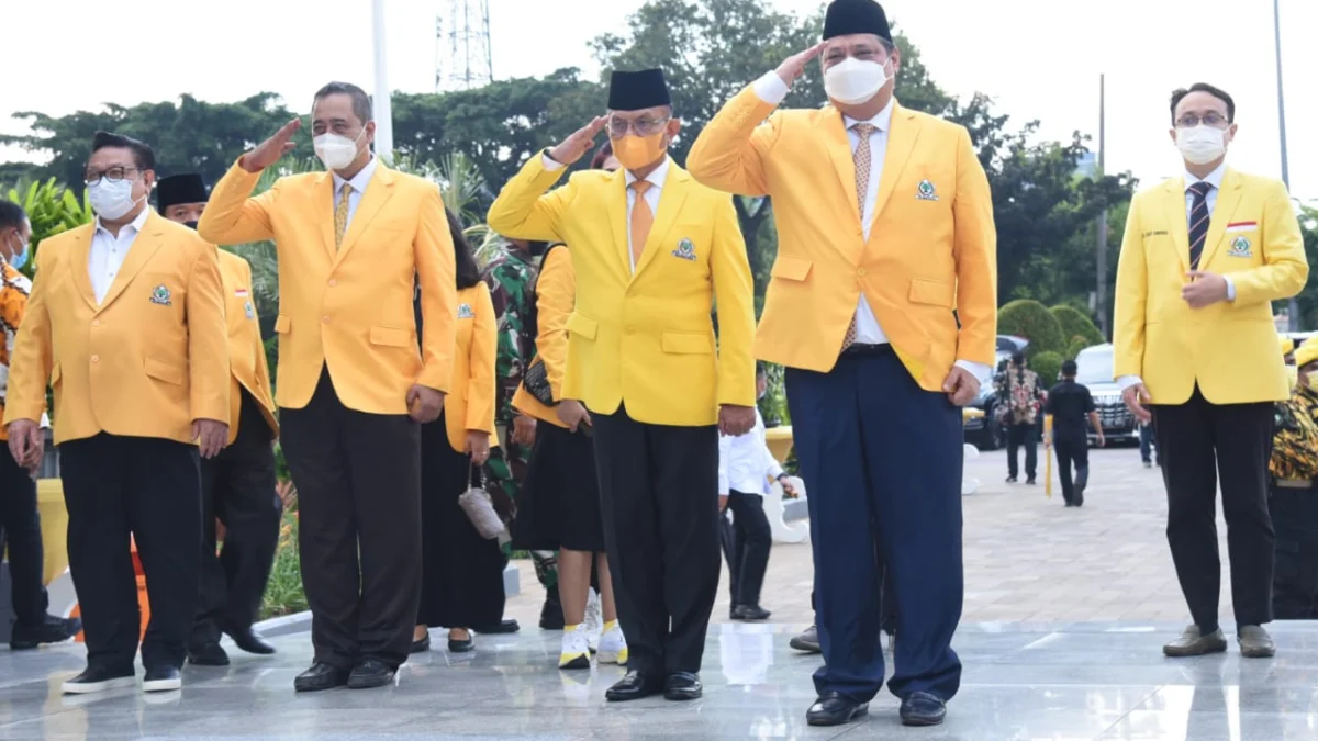 Sambut HUT Ke-57, Partai Golkar Ziarah Makam dan Tabur Bunga di TMP Kalibata