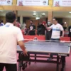 Gubernur Jawa Barat Ridwan Kamil membuka kejuaraan tenis meja Indonesia UAH Super Series 2021 di Graha Sanusi Hardjadinata kampus Universitas Padjadjaran, Jalan Dipatiukur, Kota Bandung, Jumat (22/10/2021).