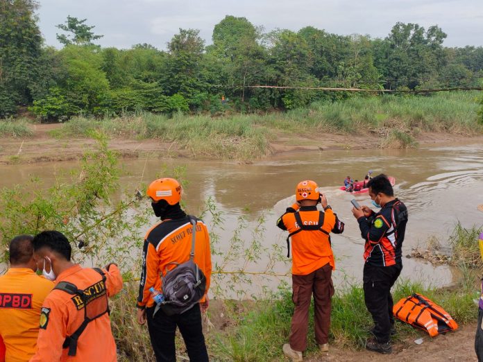 Perahu Penyebrangan Tenggelam di subang