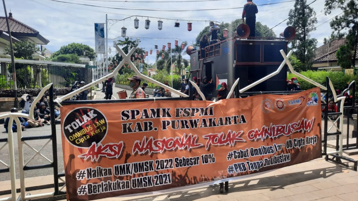 Buruh di Kabupaten Purwakarta