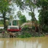 Atasi banjir di Dusun Galian, BBWS Citarum tangani tanggul jebol (YOGI MIFTAHUL FAHMI/PASUNDAN EKSPRES)