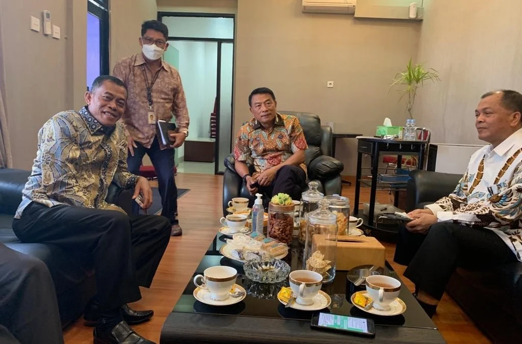 Upaya Kang Jimat Mulai Membuahkan Hasil, Kementerian Kehutanan Lepas 65 Ha Lahan untuk Warga