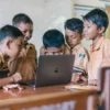 Cara Cek Kuota Internet Gratis Dari Kemendikbud Semua Kartu (ilustrasi sekolah online)