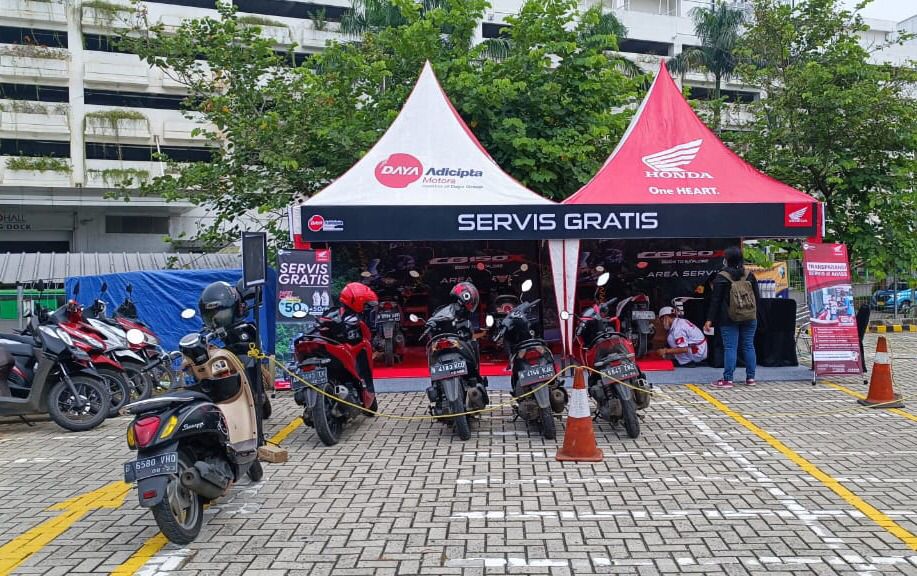 New CB150X Sapa Warga Bekasi, Dengan Beragam Promo Menarik