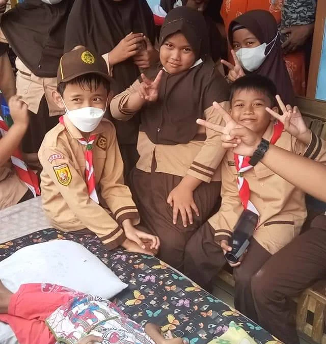 Aksi Sosial Siswa SD PIT Bhaskara Setiap Bulan Sambangi Teman Asuh