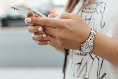 Akibat Kecanduan Gadget, Lengkap Nama Penyakit Dan Ciri-Cirinya